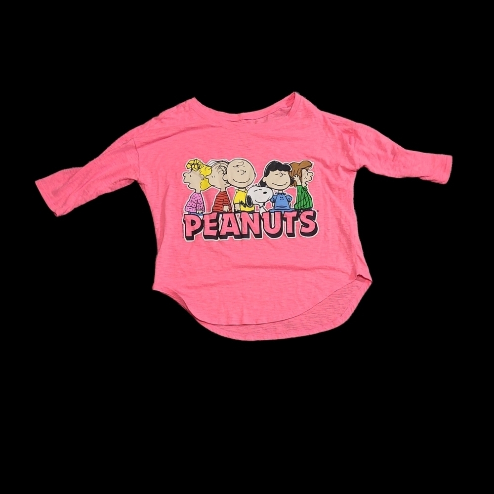 Womens peanuts thsirt